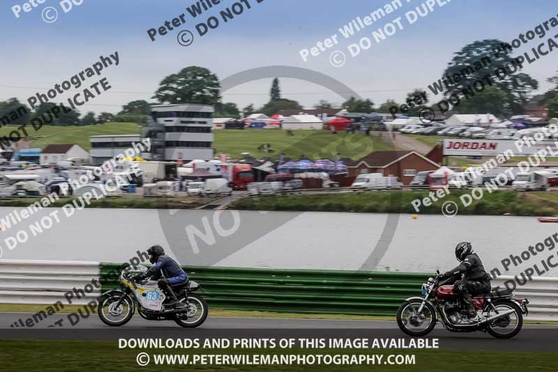 Vintage motorcycle club;eventdigitalimages;mallory park;mallory park trackday photographs;no limits trackdays;peter wileman photography;trackday digital images;trackday photos;vmcc festival 1000 bikes photographs